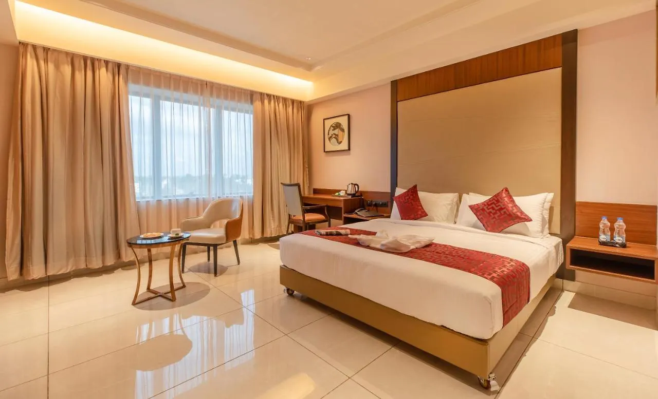 Hotel M Pro Palace Mysore - 12 Minutes To Mysore Palace