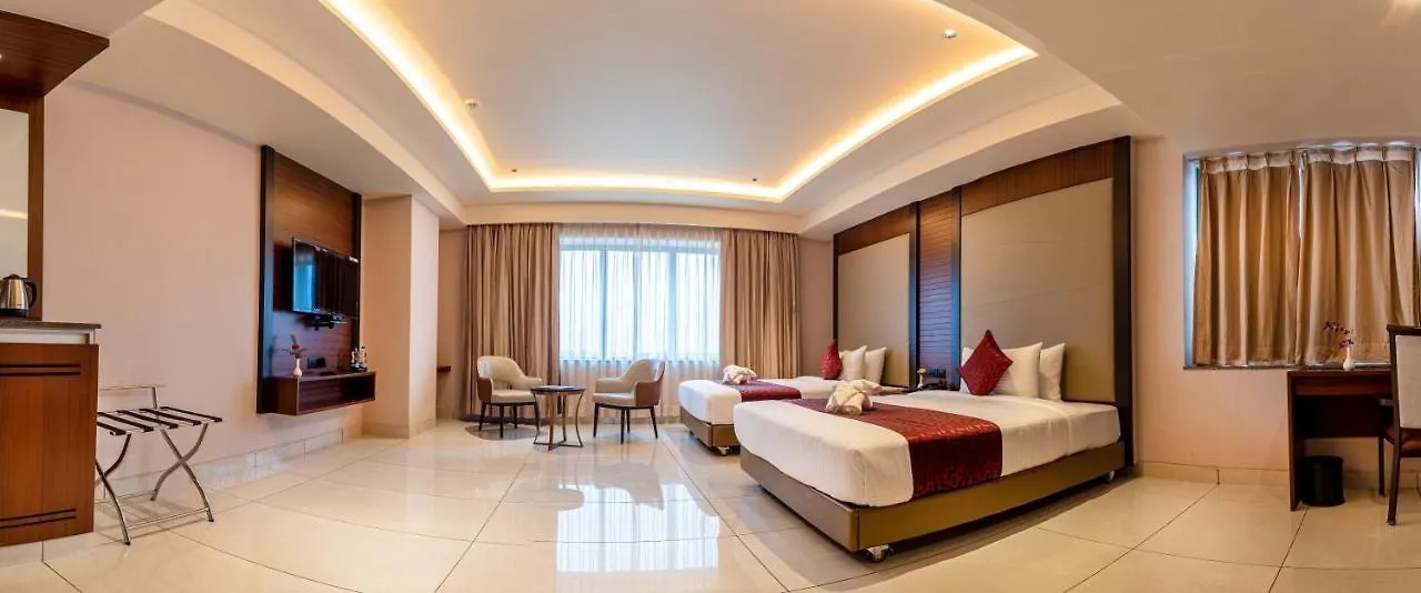 Hotel M Pro Palace Mysore - 12 Minutes To Mysore Palace