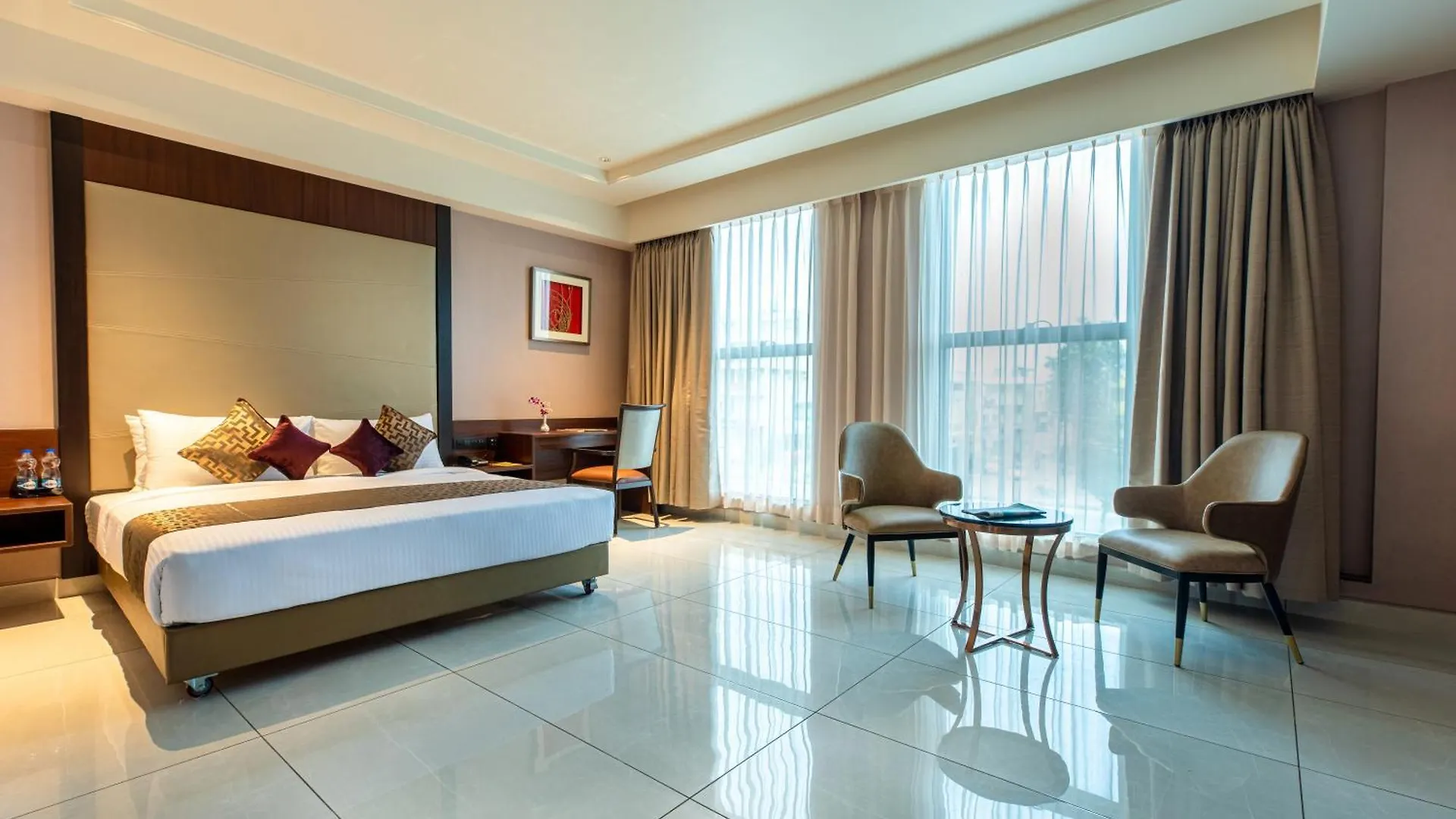 Hotel M Pro Palace Mysore - 12 Minutes To Mysore Palace 3*,  Индия