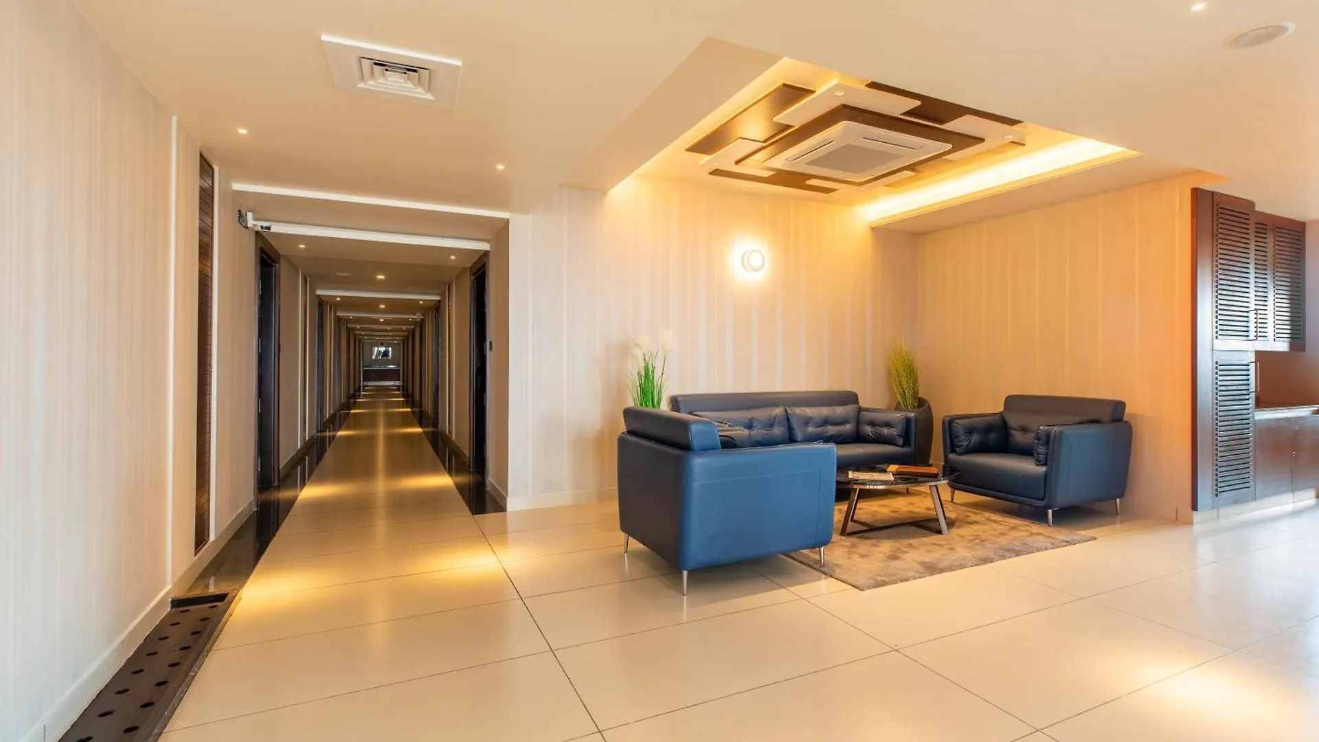 Hotel M Pro Palace Mysore - 12 Minutes To Mysore Palace